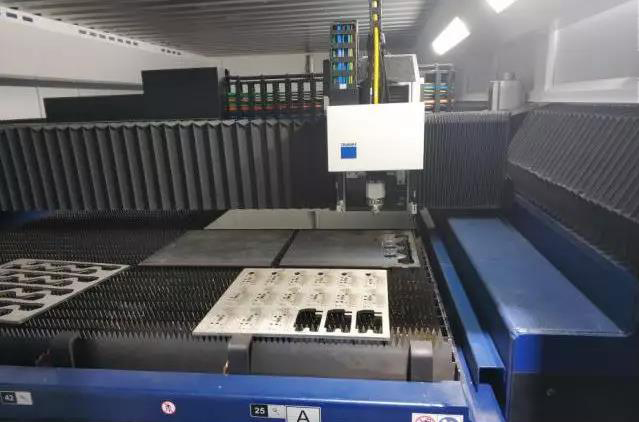 61370e9d1af5d.jpg 01.jpg